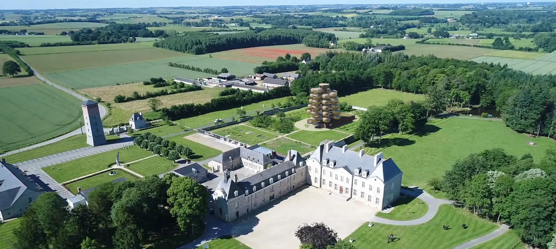 La Table des Pères - Domaine du Château des Pères image 2 - Full view